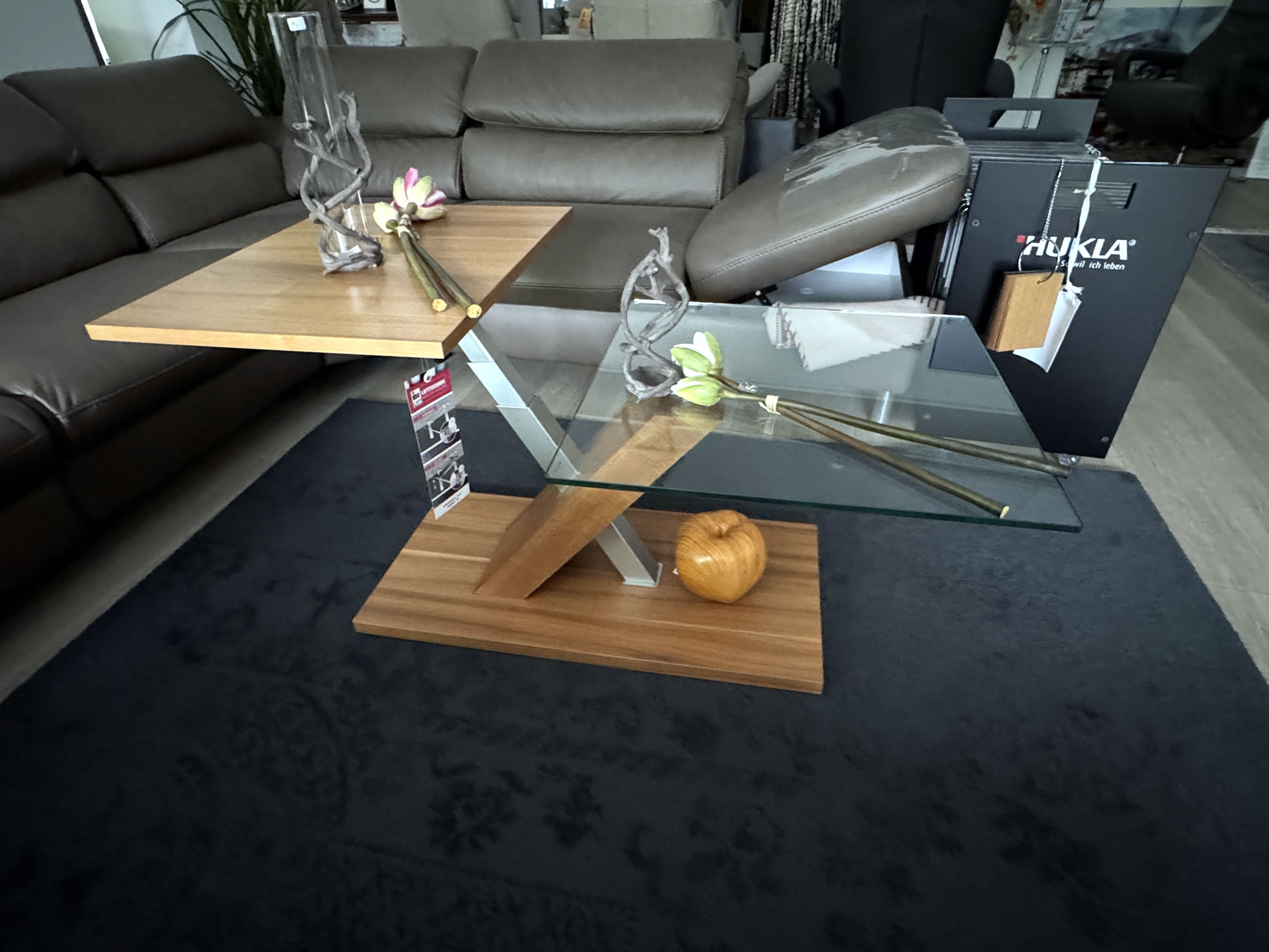 Couchtisch mit Liftgestell