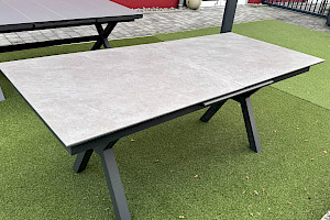 Outdoor Auszugstisch