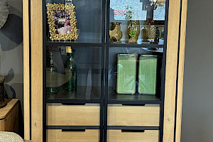 H&H Livada Vitrine