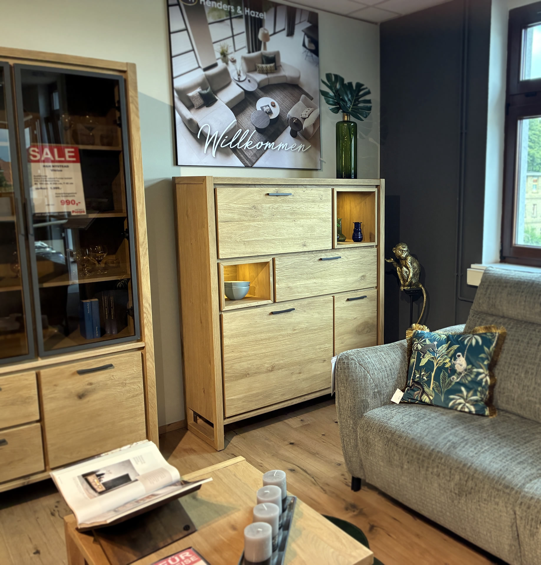 H&H Nystead Highboard